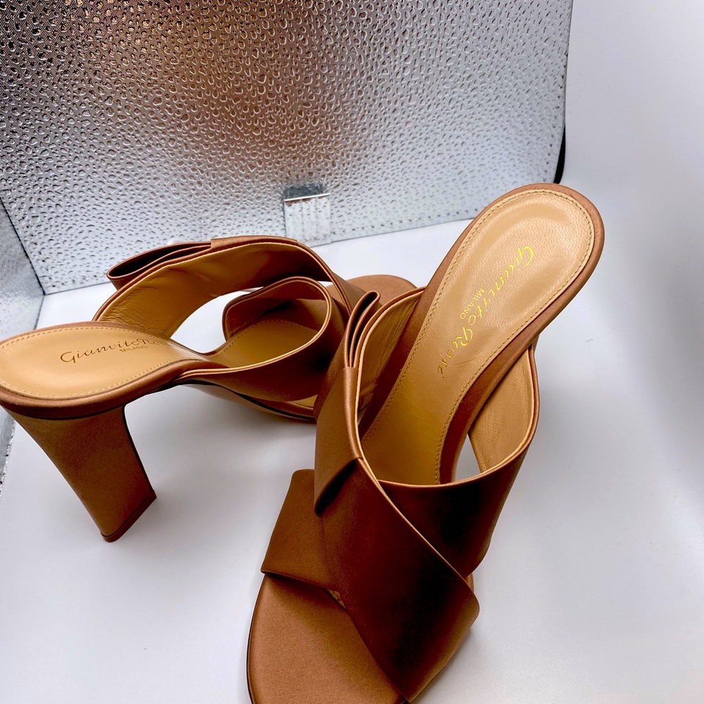 Gianvito Rossi Pink Satin Mule Pumps